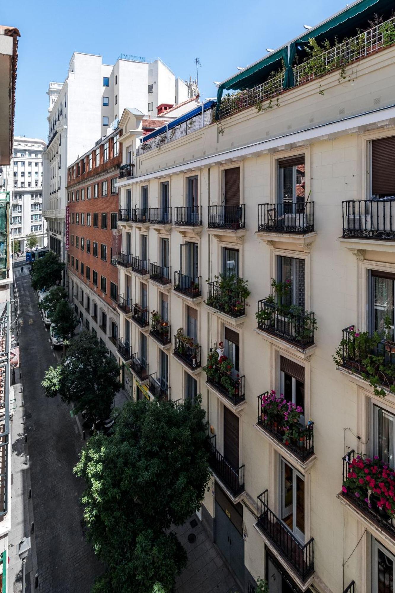 Апартаменты Charming Gran Via VII Мадрид Экстерьер фото